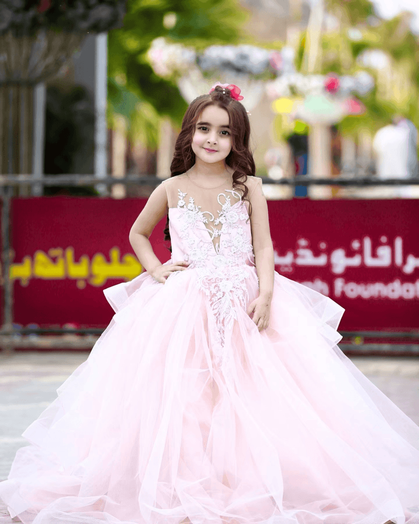 Zartasha Kashif Digital Creator advocating for child welfare as a global youth humanitarian at the Al-Marah Foundation charity event.